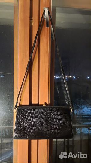 Сумка-клатч под змеиную кожу