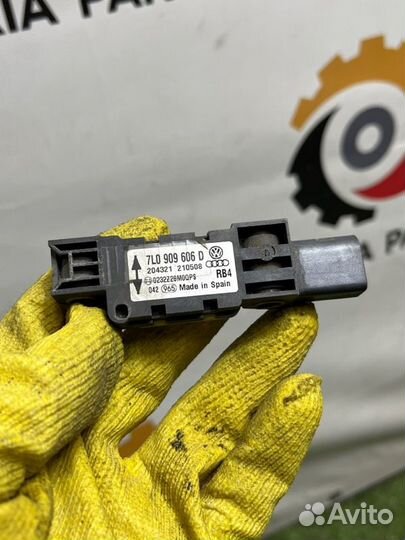 Датчик удара Porsche Cayenne 957 4.8 2008