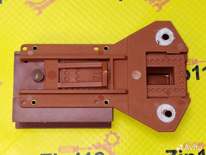 Замок люка для стиральной машины Whirlpool