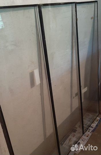 Стеклопакеты новые двойные без рамы и дверь б/у