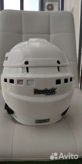 Хоккейный шлем