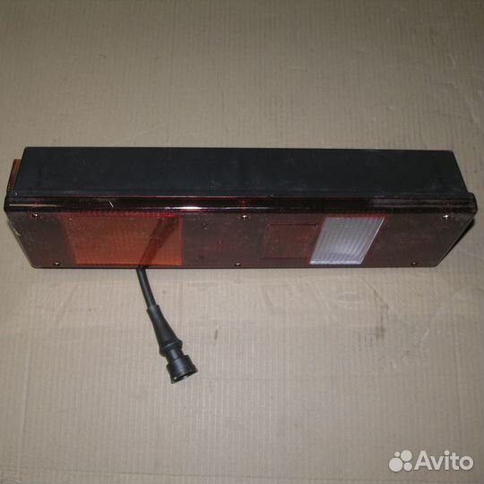 Фонарь задний маз правый с кабелем (7442.3716-10