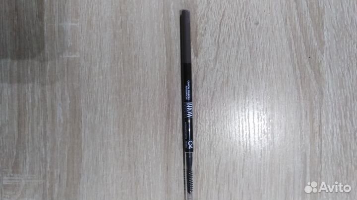 Vivienne sabo brow arcade 04