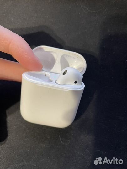 Apple airpods 2