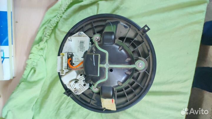 Моторчик печки BMW Х3 F25