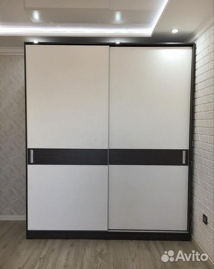 Шкаф в детскую