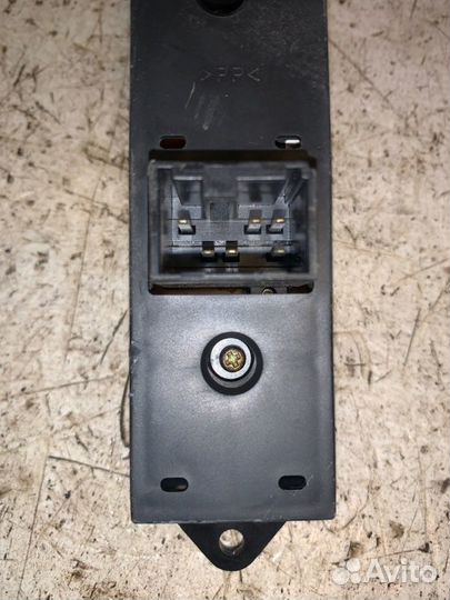 Кнопка стеклоподъемника Mitsubishi Galant EA7A
