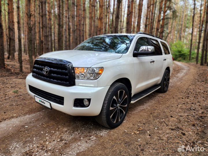 Toyota Sequoia 5.7 AT, 2011, 274 000 км