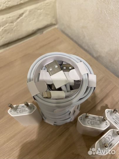 Зарядка для iPhone