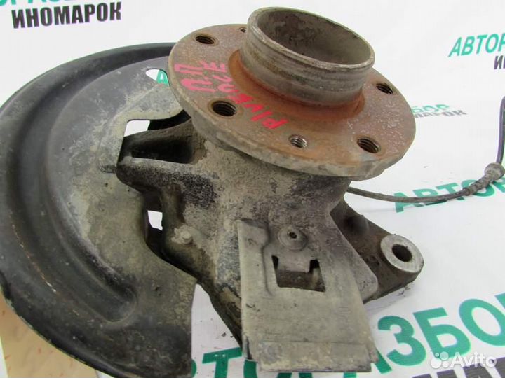 Кулак поворотный передний правый для Renault Fluen