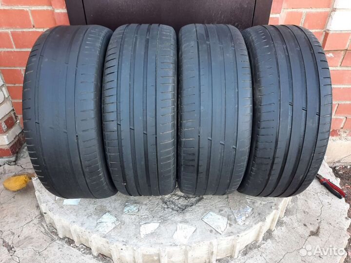 Michelin Pilot Sport 4 235/55 R19 105Y