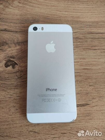 Телефон iPhone 5s