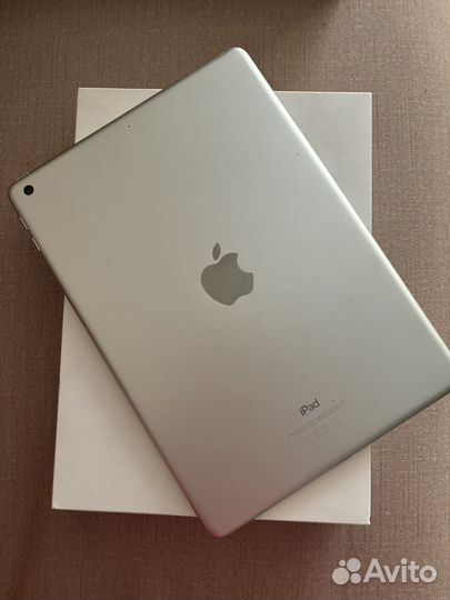 iPad 5 поколения 2017 32 Gb