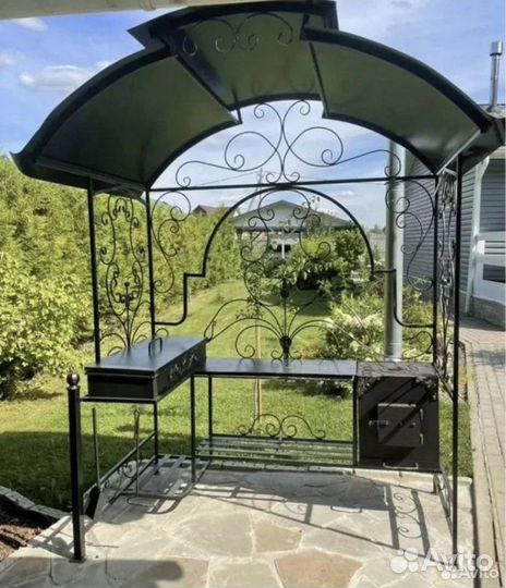 Мангал с крышей и печью для казана