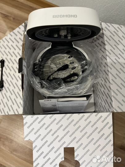 Мультиварка-скороварка redmont RMC-P470