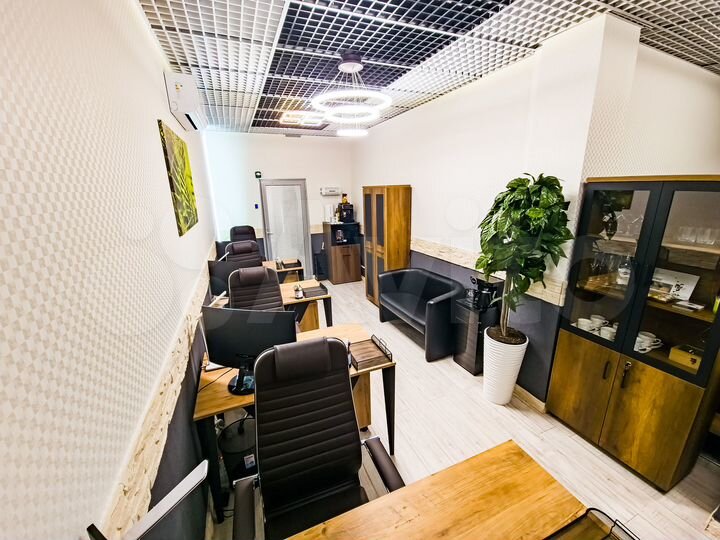 Комфортный и удобный офис в бизнес центре 