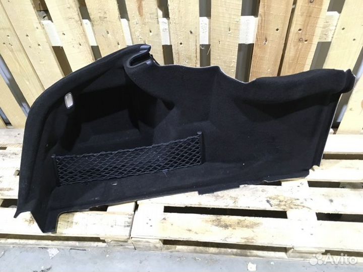 Обшивка багажника задняя левая Mercedes-Benz