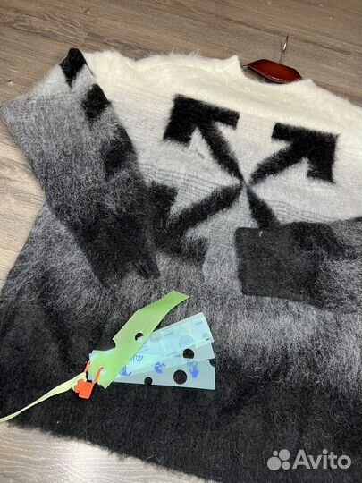 Свитер off white