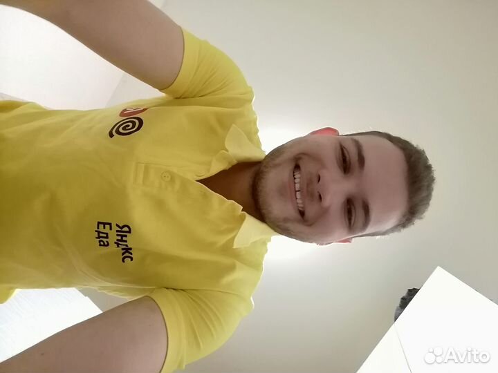 Курьерские футболки (Яндекс Еды)