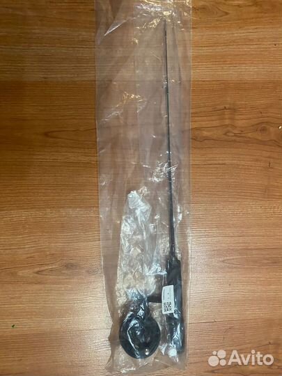 Ледяная зимняя удочка с катушкой