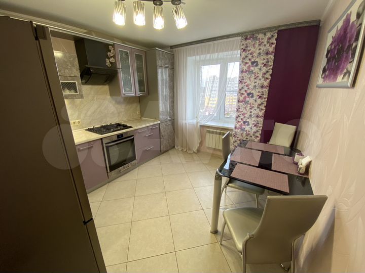 3-к. квартира, 77 м², 8/9 эт.