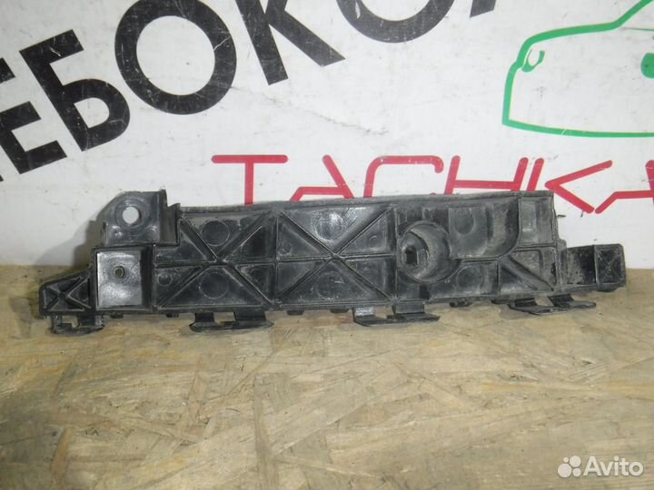 Кронштейн пер бампера правый Hyundai IX35/Tucson