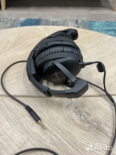 Наушники Sennheiser HD 300 Pro