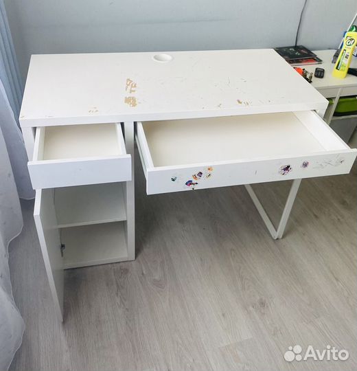 Письменный стол IKEA mikke бу