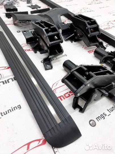 Выдвижные пороги на Range Rover 2017+