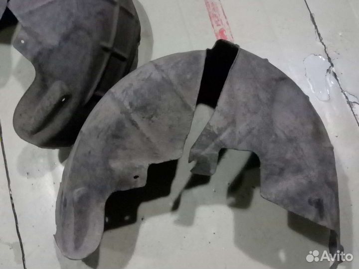 Подкрылок задний Skoda Superb 2001-2008