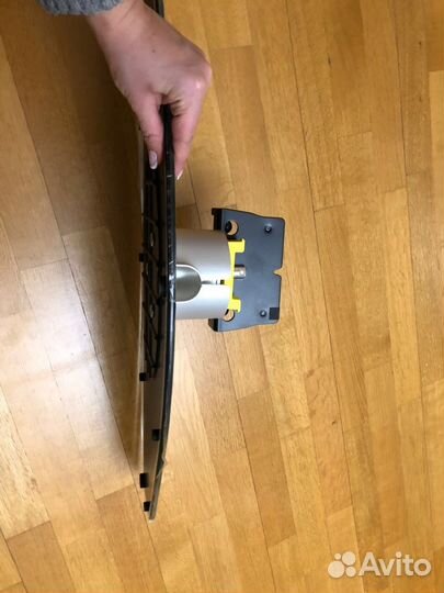 Подставка под телевизор не использовалась