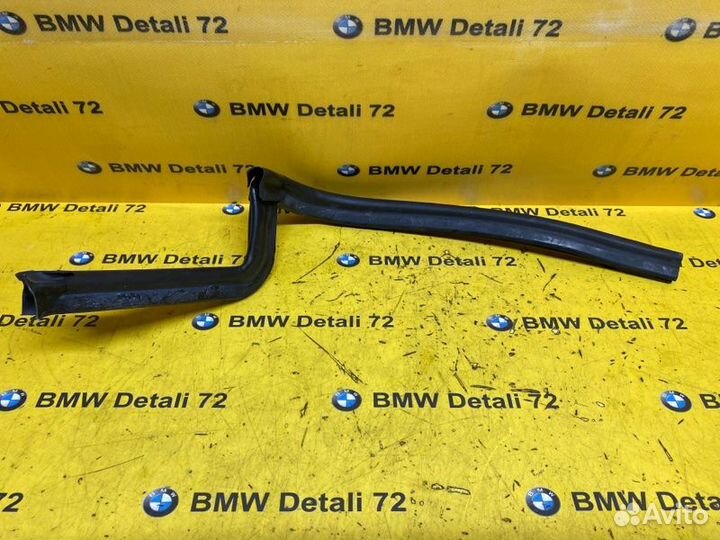 Уплотнитель отсека вспом. механ. двиг правый Bmw