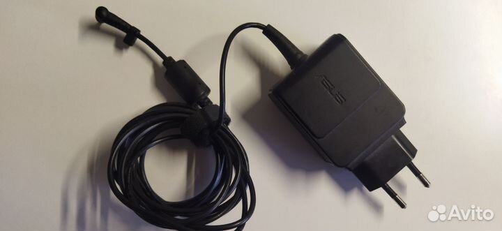 Компактный нетбук asus