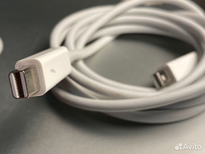 Переходник Apple c Thundebolt 2 на Thunderbolt 3