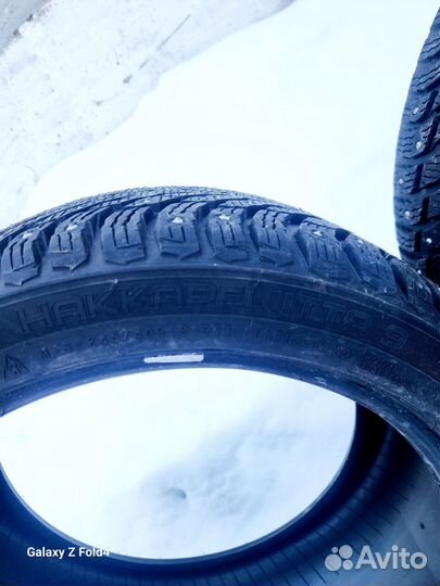 Nokian Tyres Hakkapeliitta 9 245/40 R18 и 265/35 R18