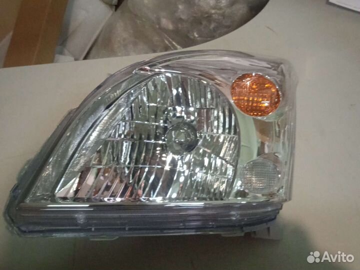 Фара левая Тойота Ланд Крузер Прадо 02-09 г.в