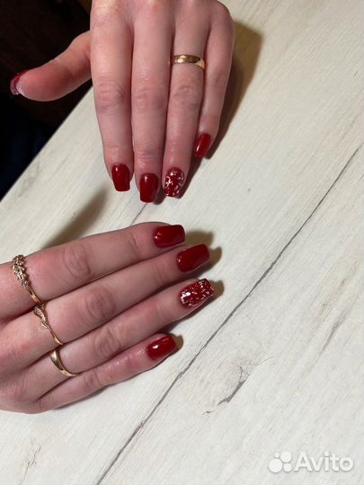 Маникюр с покрытием гель-лаком
