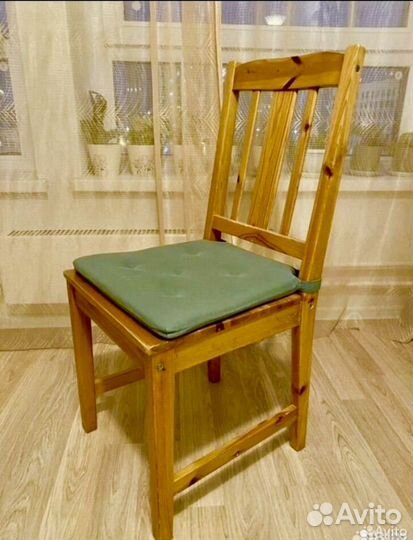 Стол обеденный со стульями