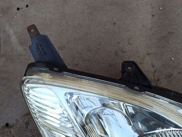 Фара Honda Civic eu1 правая