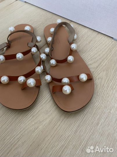 Босоножки женские