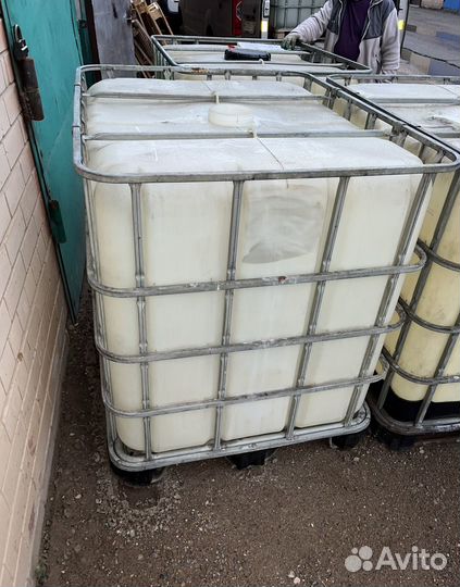 Еврокуб 1000л, Бочки пластиковые 180л