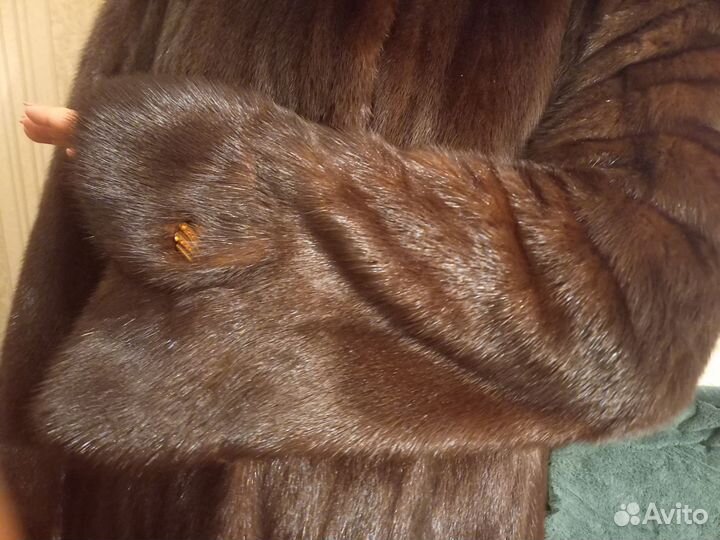 Продаю норковую шубу