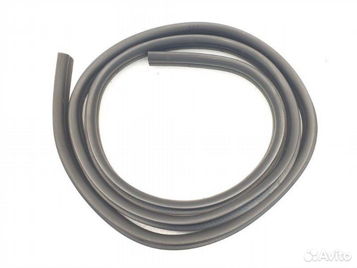 Уплотнительная резинка двери задняя правая Ford