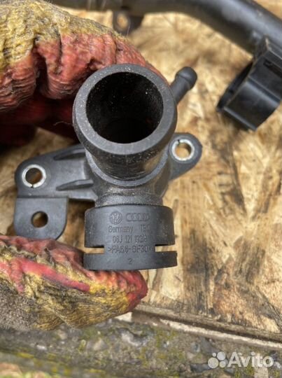 Трубка масляная тройник ож патрубок VW Tiguan