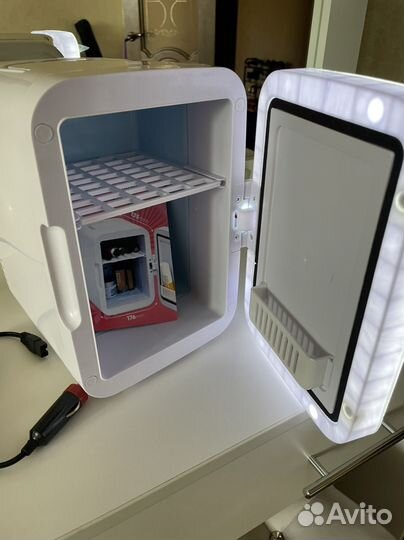 Холодильник мини для косметики