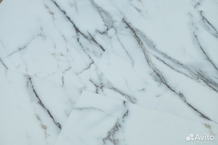 Кварцвинил. Клеящиеся стеновые панели