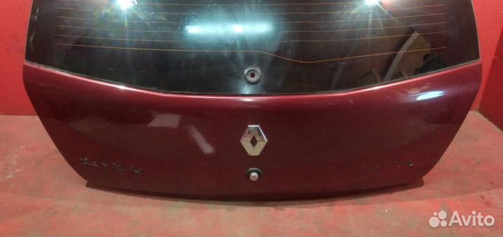 Сандеро 1 крышка багажника Sandero красная