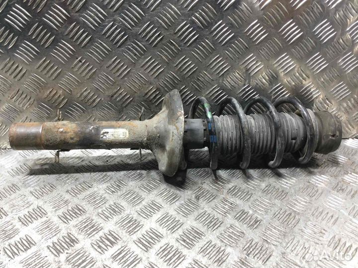 Стойка передняя правая Audi A3 1j0413031p AGN