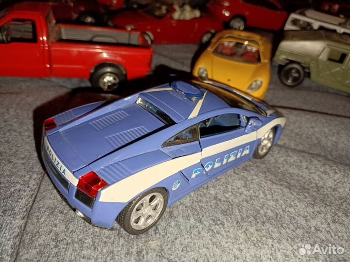 Модель автомобиля Lamborghini Gallardo 1/24