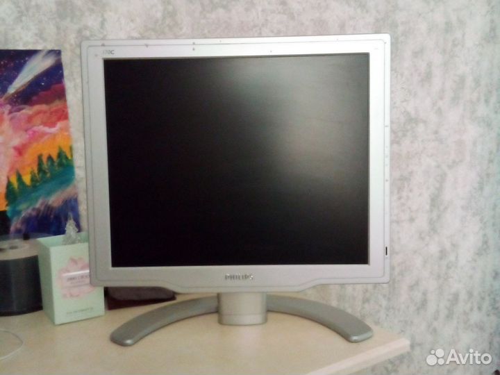 Монитор Philips 17